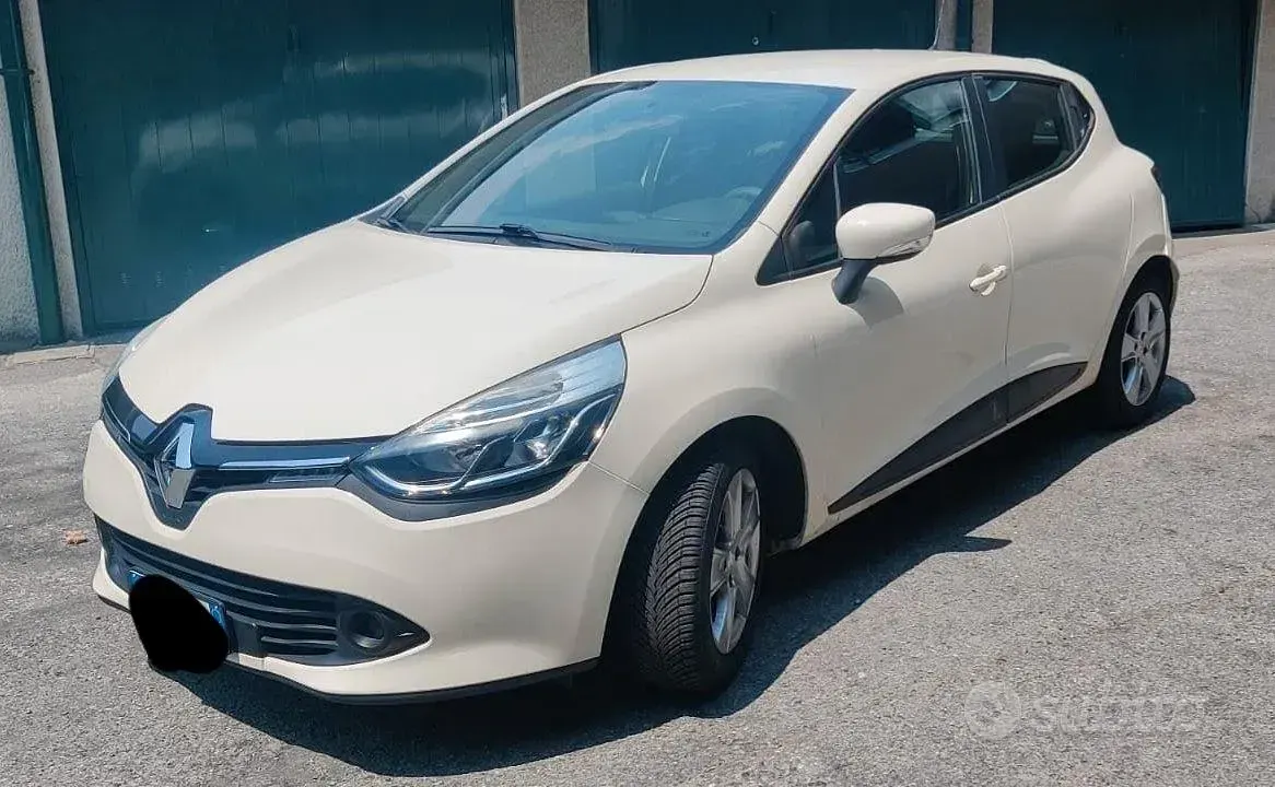 Usata Renault Clio Zen 73 CV (53 kW) 2015 Bianco Utilitaria