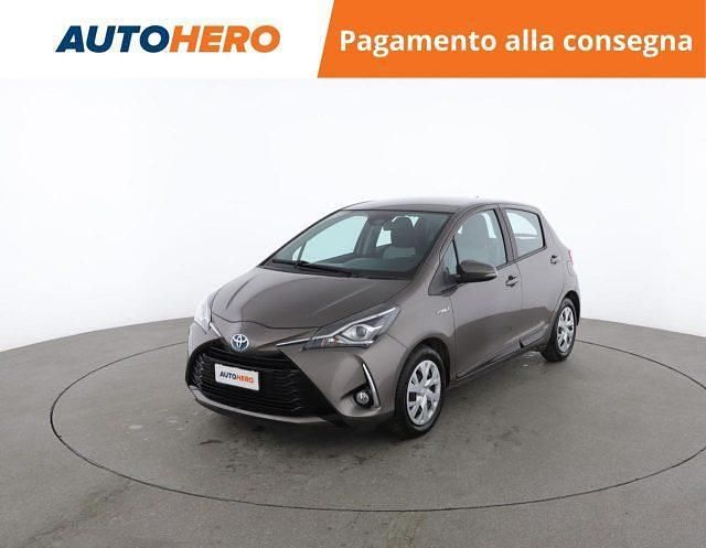 Grigio Usata 2019 Toyota Yaris Hybrid Active Tre volumi | 11.699 € (Buon prezzo) - Immagine 1/2