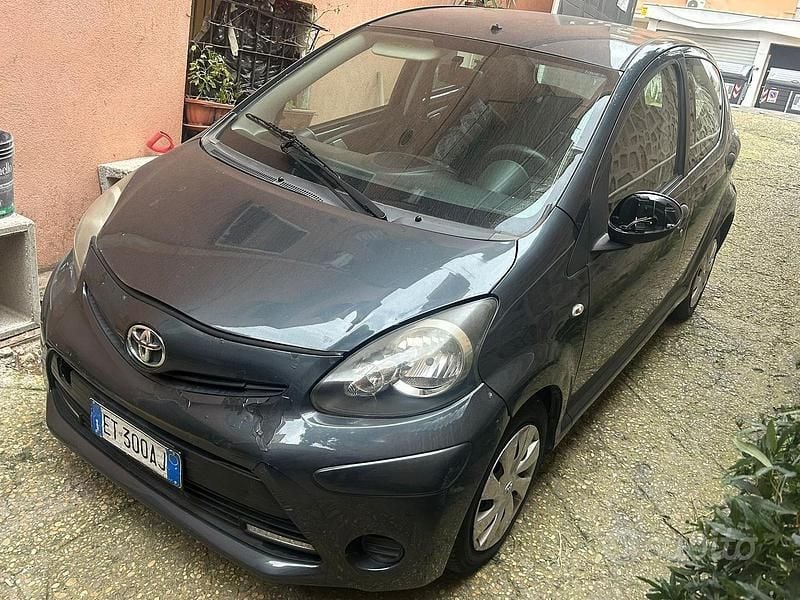 Usata Toyota Aygo 68 CV (50 kW) 2013 Utilitaria