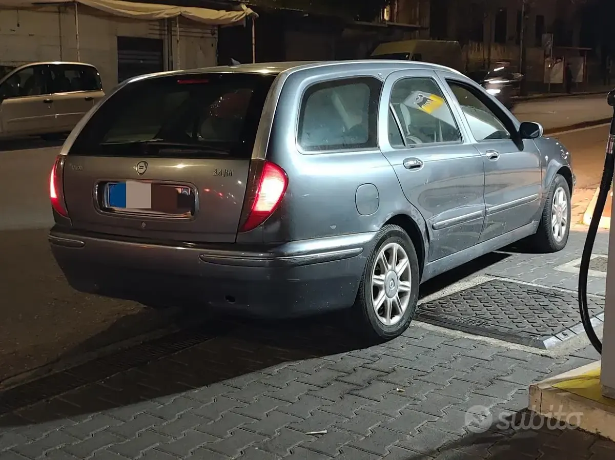 Usata Lancia Lybra 140 CV (102 kW) 2001 Station wagon