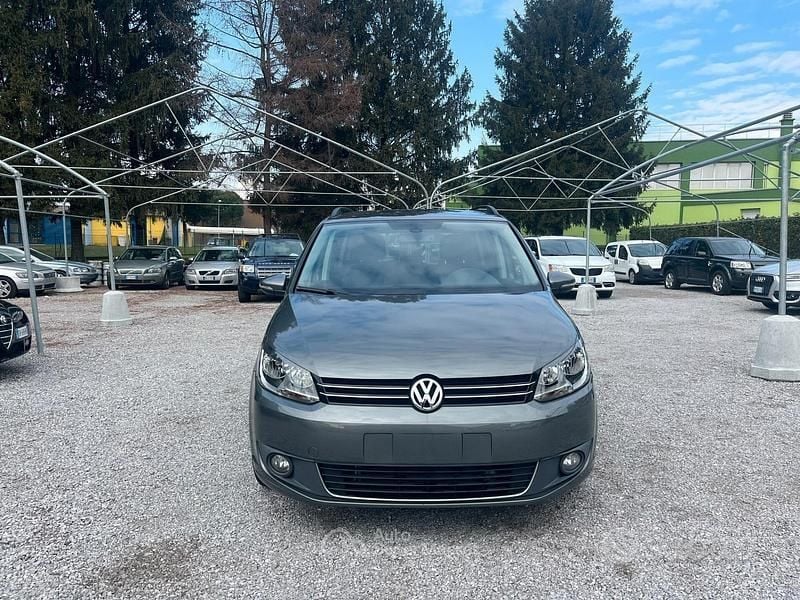 Usata VW Touran Comfortline 105 CV (77 kW) 2014 Grigio Monovolume