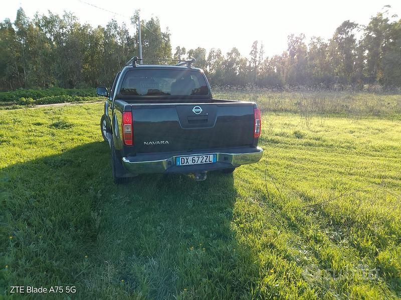 Gebraucht Nissan Navara 190 PS (139 kW) 2009 Grau Pickup