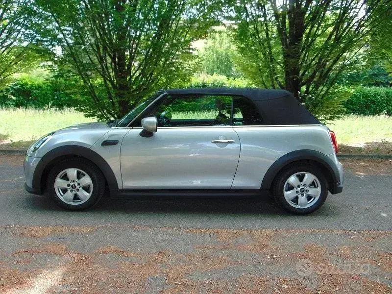 Occasion Mini Cooper Cabriolet Essential 136 ch (100 kW) 2024 Argent Cabriolet