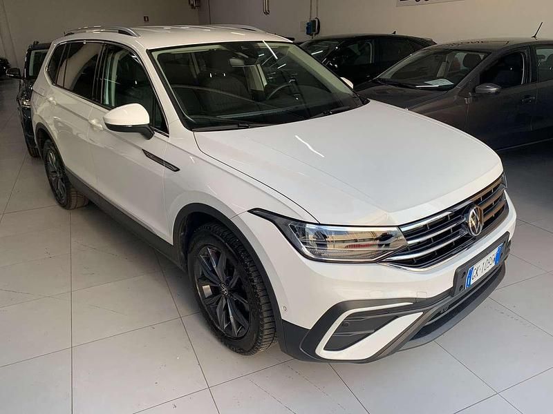 Usata VW Tiguan Allspace Life 150 CV (110 kW) 2022 Bianco SUV