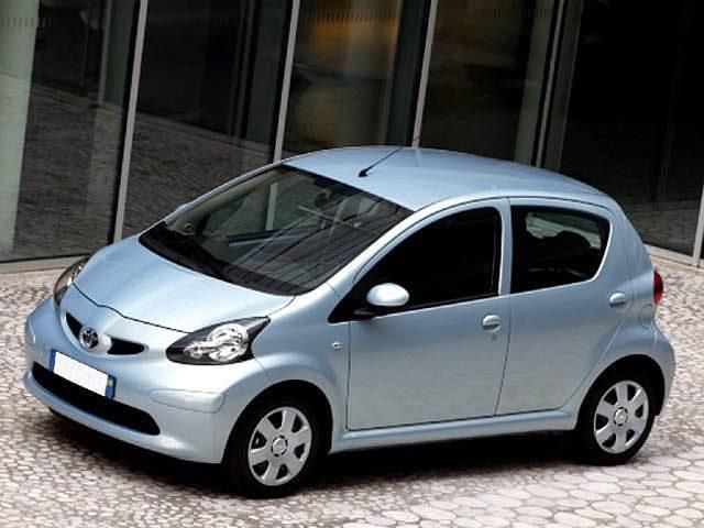 Rosso Usata 2007 Toyota Aygo Due volumi | 3990 € (Buon prezzo) - Immagine 1/1