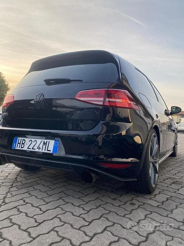 Usata VW Golf VII GTI 220 CV (161 kW) 2014 Nero Berlina
