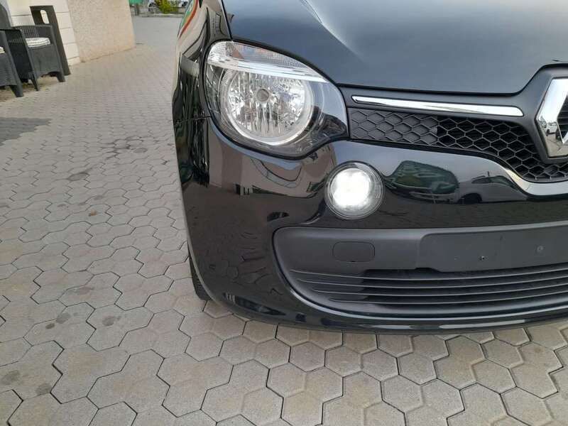 Usata Renault Twingo Intens 69 CV (50 kW) 2018 Nero metallizzato Utilitaria