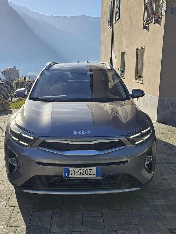 Usata Kia Stonic Style 101 CV (74 kW) 2025 Grigio SUV