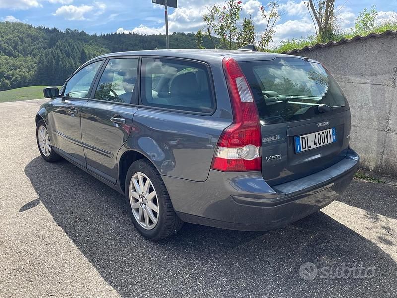 Usata Volvo V50 135 CV (99 kW) 2007 Grigio Station wagon