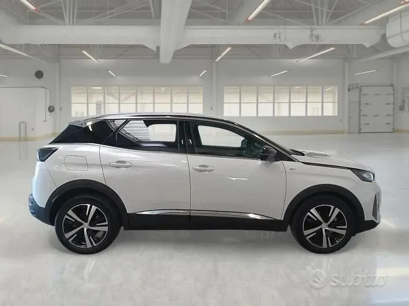 Usata Peugeot 3008 GT 131 CV (96 kW) 2022 Bianco SUV