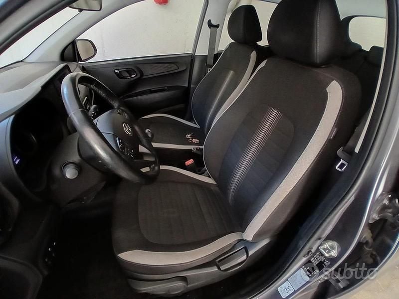 Usata Hyundai i10 69 CV (50 kW) 2020 Grigio Utilitaria