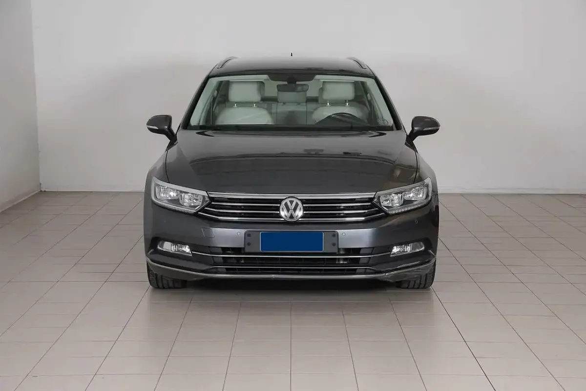 Usata VW Passat Highline 150 CV (110 kW) 2015 Other Station wagon