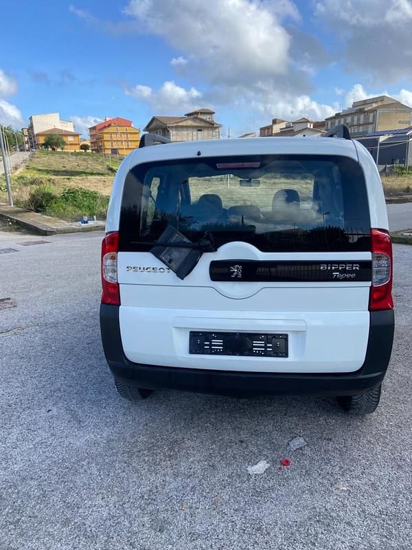 Usata Peugeot TePee 75 CV (55 kW) 2016 Bianco Monovolume