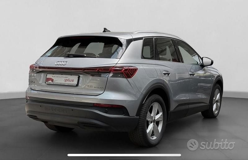 Usata Audi Q4 e-tron 125 kW (170 CV) 2023 Grigio SUV