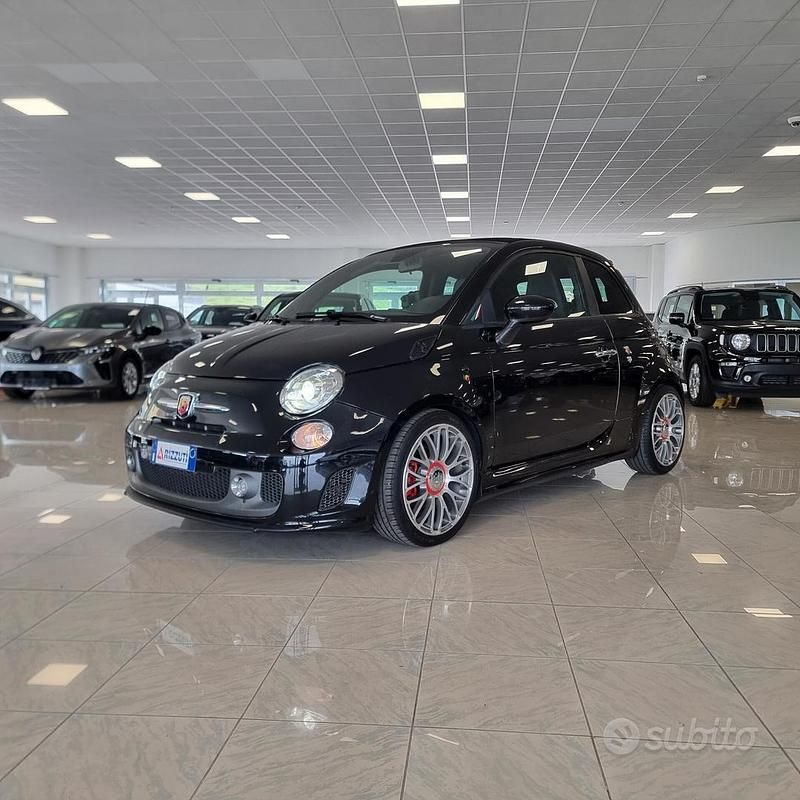 Usata Abarth 595C Turismo 160 CV (117 kW) 2016 Nero Cabrio
