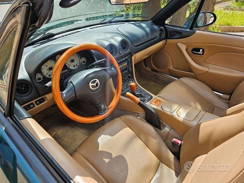 Usata Mazda MX5 110 CV (80 kW) 2002 Cabrio