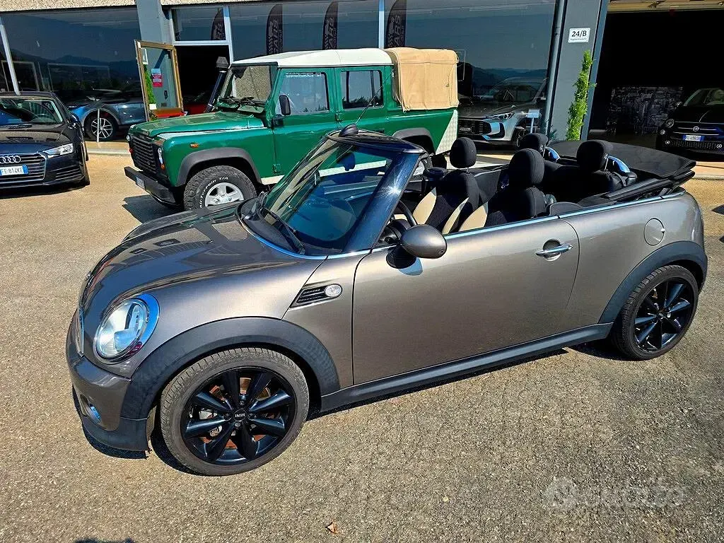 Usata Mini Cooper Cabriolet 122 CV (89 kW) 2013 Marrone Cabrio