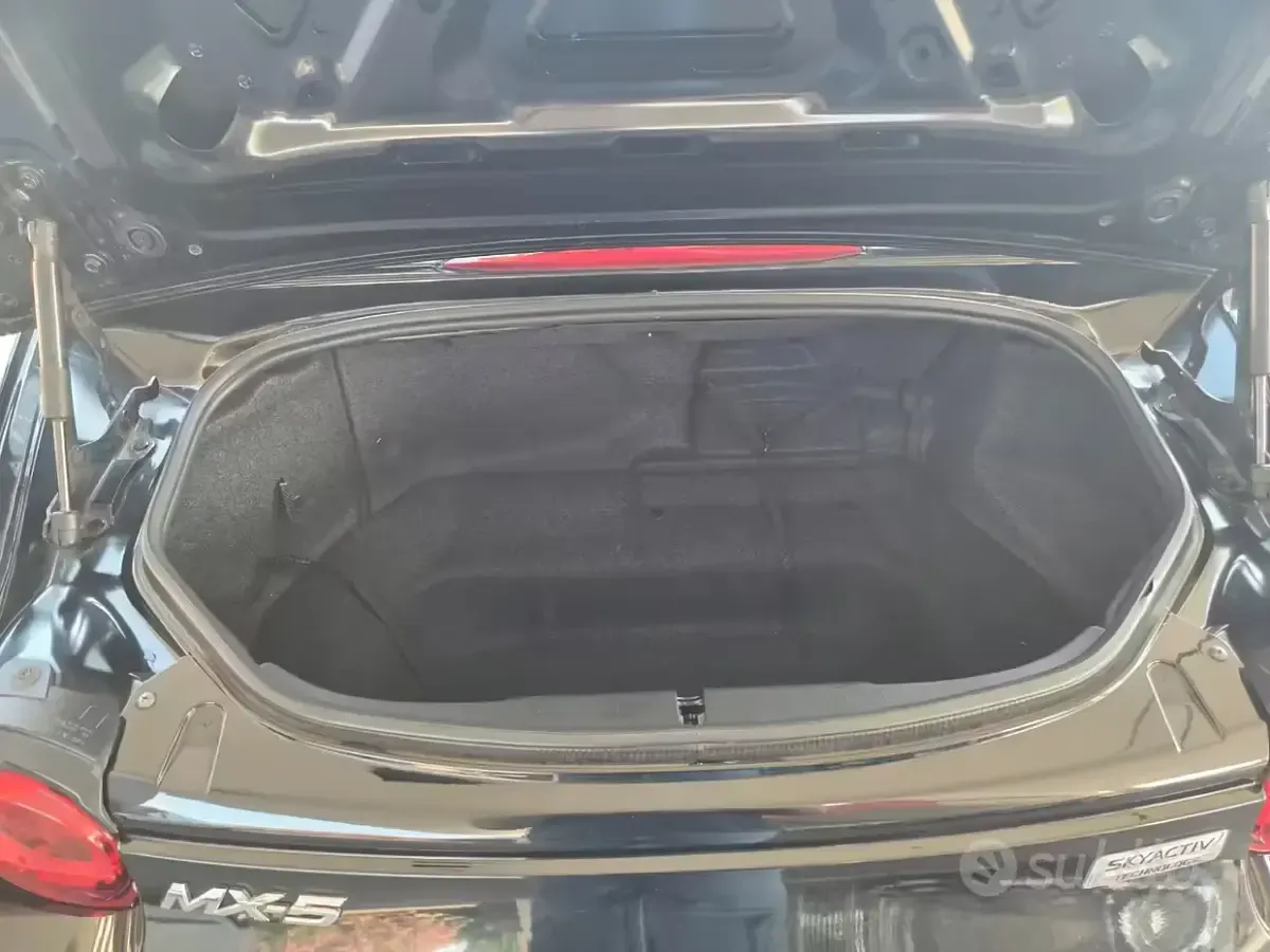 Usata Mazda MX5 Exceed 160 CV (117 kW) 2017 Nero Cabrio