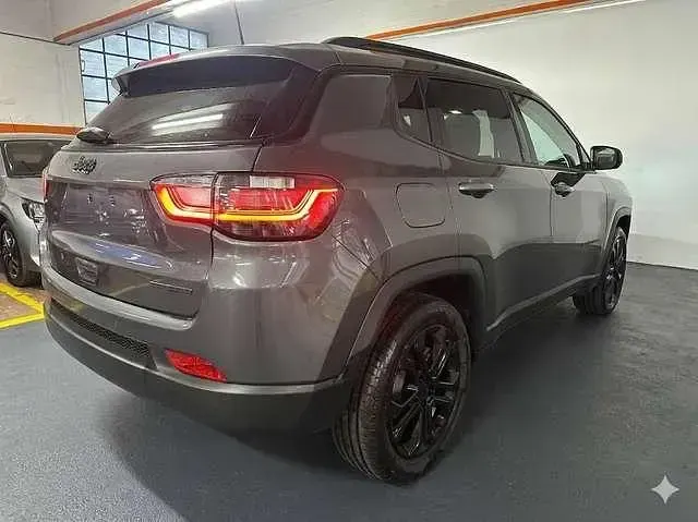 Usata Jeep Compass Night Eagle 140 CV (102 kW) 2023 Grigio SUV