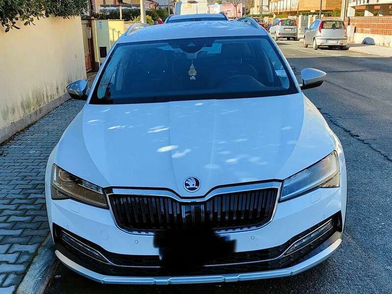 Bianco Usata 2020 Skoda Superb Scout 4x4 Station wagon | 27.000 € (Molto cara) - Immagine 1/4