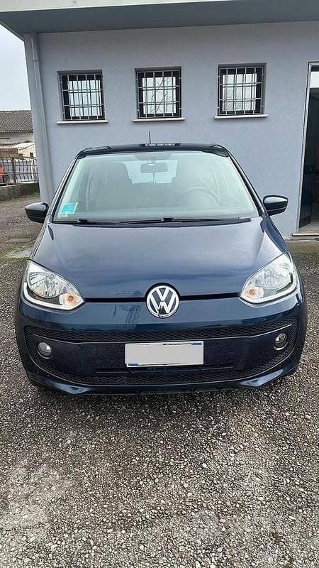 Usata VW up! 2014 Blu Utilitaria