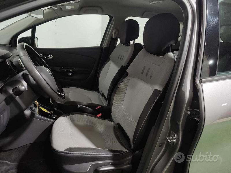 Usata Renault Captur 90 CV (66 kW) 2014 Grigio SUV