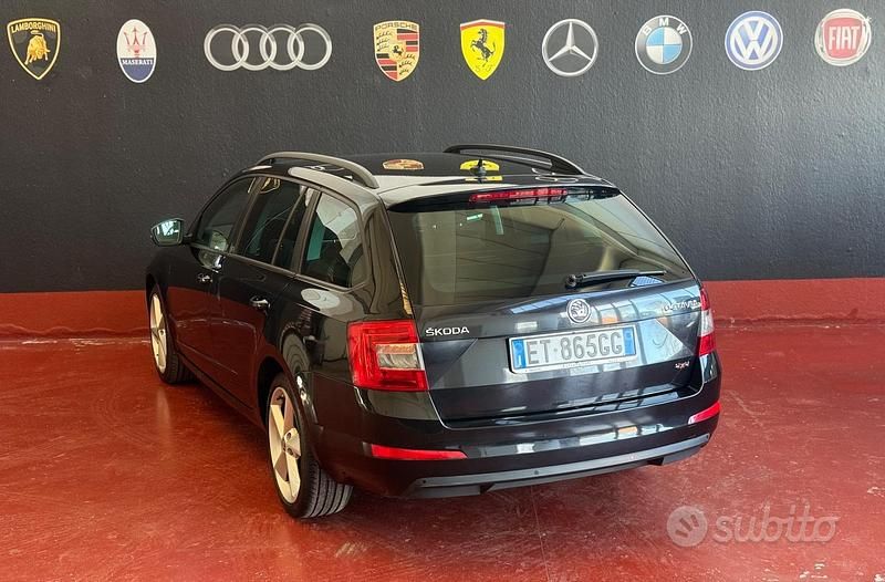 Usata Skoda Octavia Executive 150 CV (110 kW) 2013 Nero Utilitaria