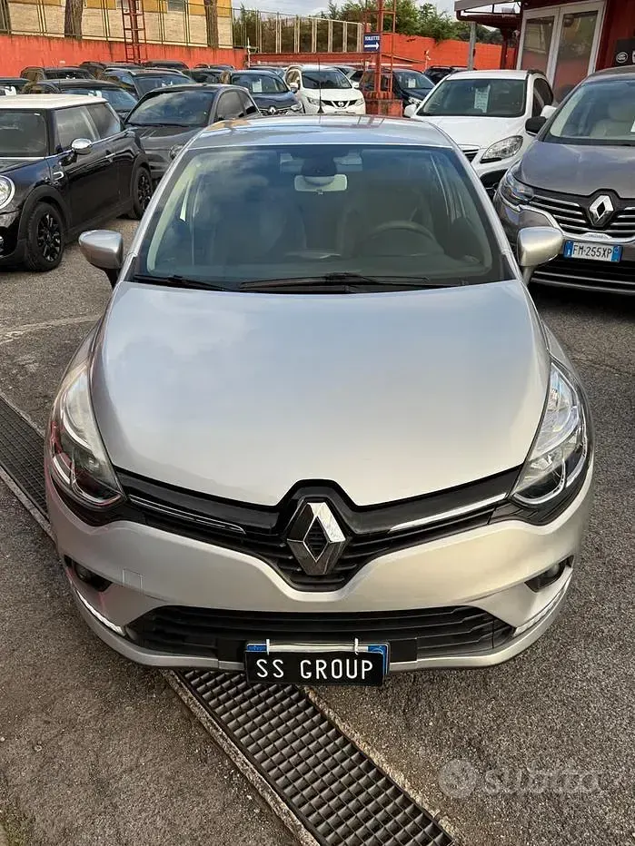 Usata Renault Clio IV Life 90 CV (66 kW) 2017 Grigio Berlina