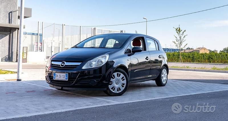 Usata Opel Corsa Enjoy 80 CV (58 kW) 2007 Nero Berlina