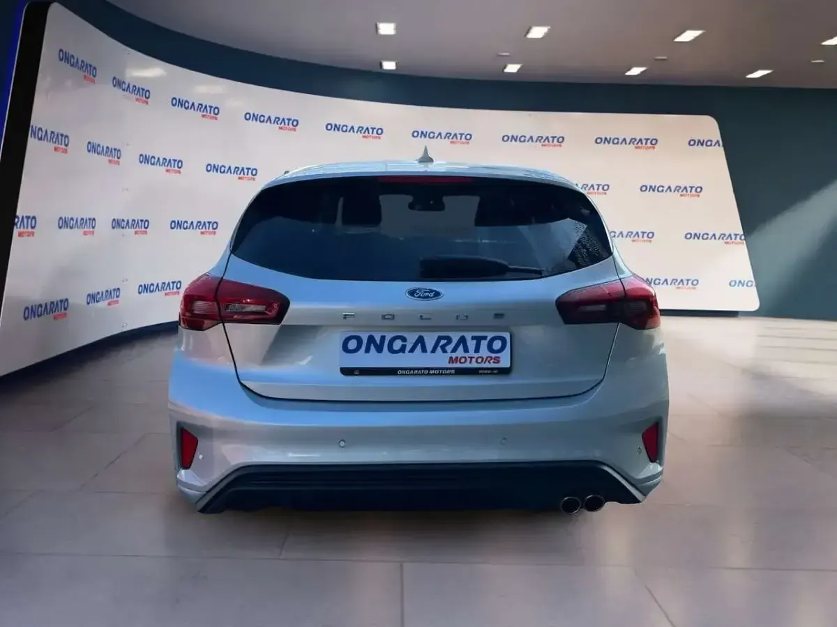 Usata Ford Focus 125 CV (91 kW) 2024 Argento Utilitaria
