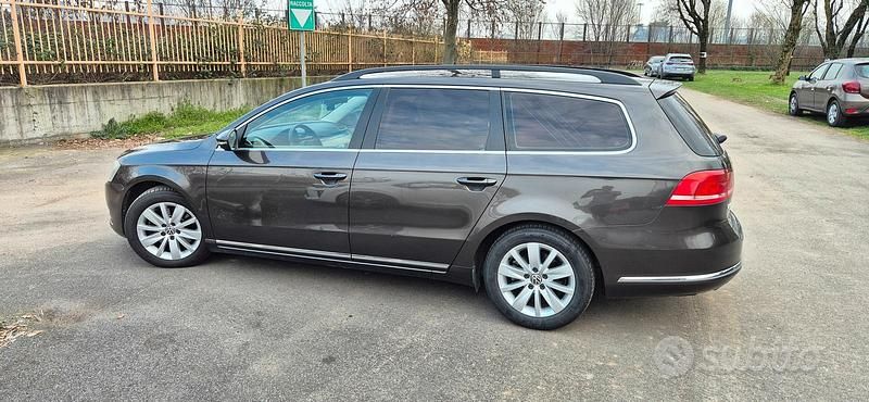 Usata VW Passat Comfortline 140 CV (102 kW) 2014 Marrone Station wagon