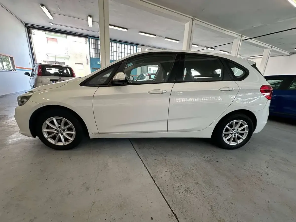 Usata BMW 218 Active Tourer Advantage 136 CV (100 kW) 2018 Bianco Monovolume