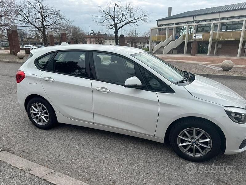Usata BMW 214 Active Tourer 2015 Bianco Monovolume
