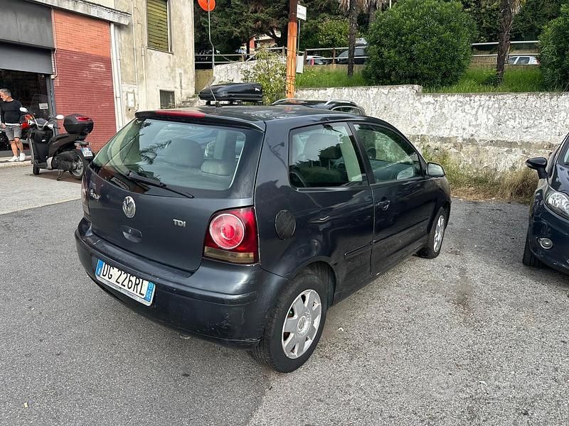 Usata VW Polo Comfortline 69 CV (50 kW) 2007 Grigio Berlina