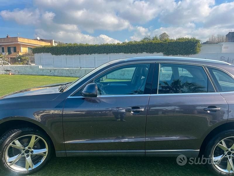 Usata Audi Q5 170 CV (125 kW) 2011 Marrone SUV