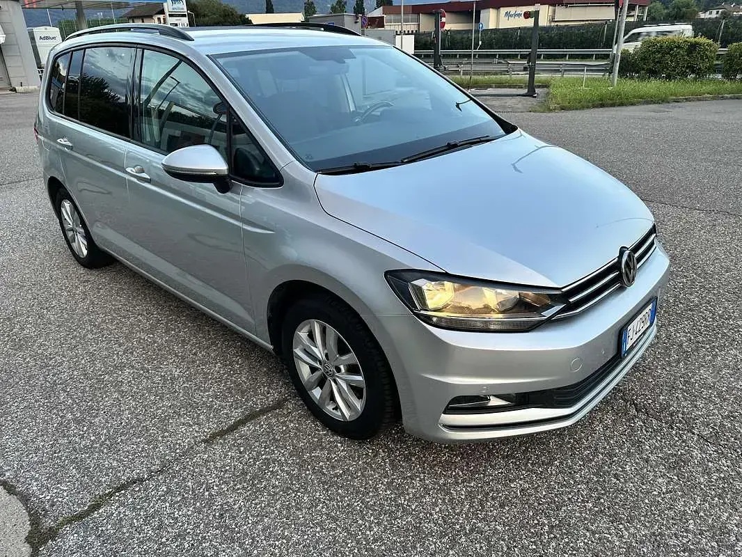 Usata VW Touran Business 116 CV (85 kW) 2017 Grigio Monovolume