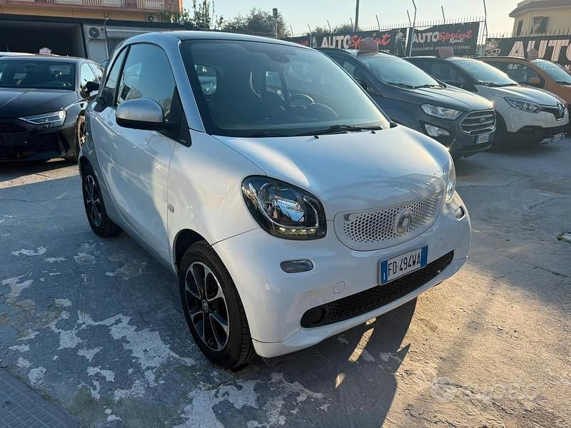 Usata Smart ForTwo Coupé Passion 71 CV (52 kW) 2016 Bianco Coupé