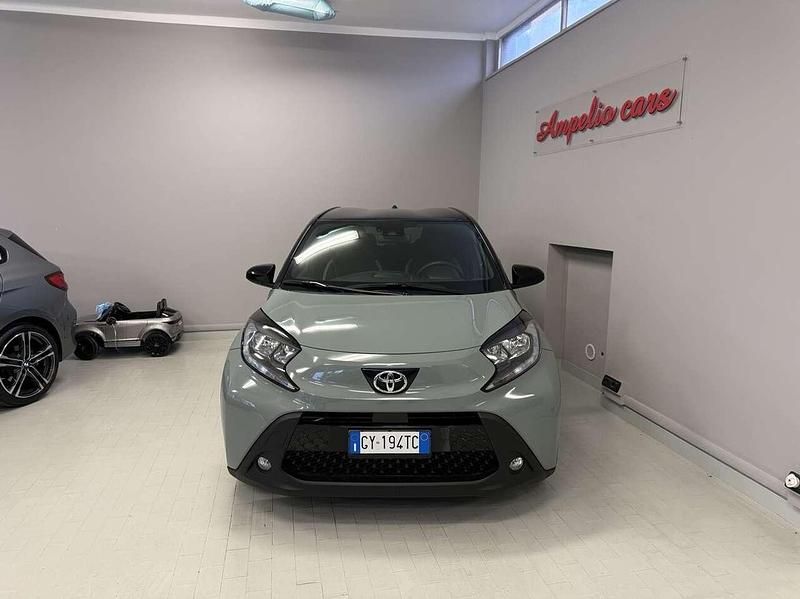 Usata Toyota Aygo X Trend 72 CV (52 kW) 2025 Grigio SUV