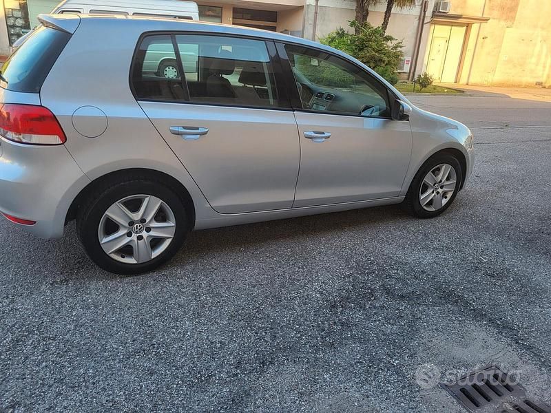 Usata VW Golf VI 110 CV (80 kW) 2009 Grigio Utilitaria