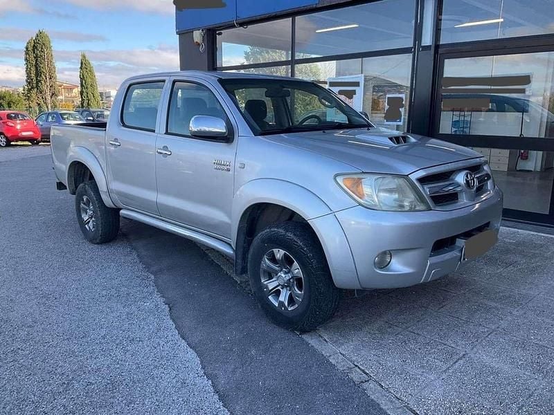 Usata Toyota HiLux SR 171 CV (125 kW) 2009 Argento Pick-up