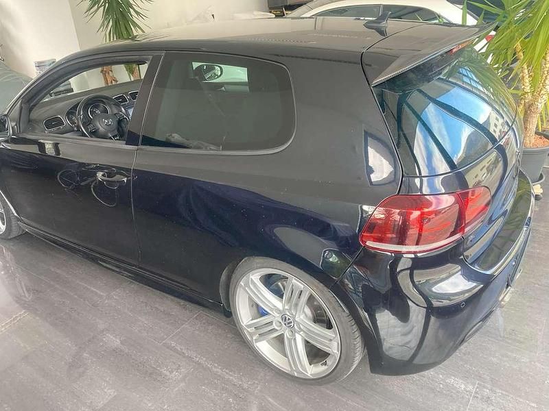 Usado VW Golf VII R 271 CV (199 kW) 2012 Negro Berlina