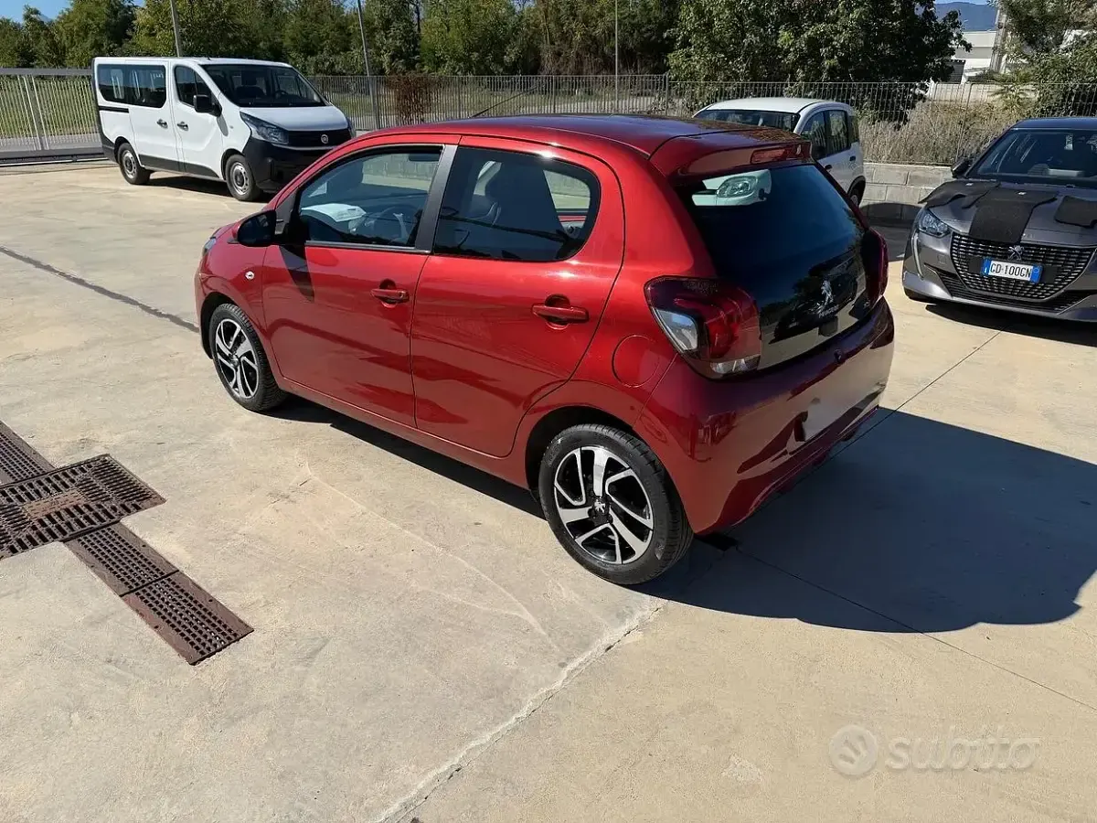 Usata Peugeot 108 Allure 72 CV (52 kW) 2021 Rosso Berlina