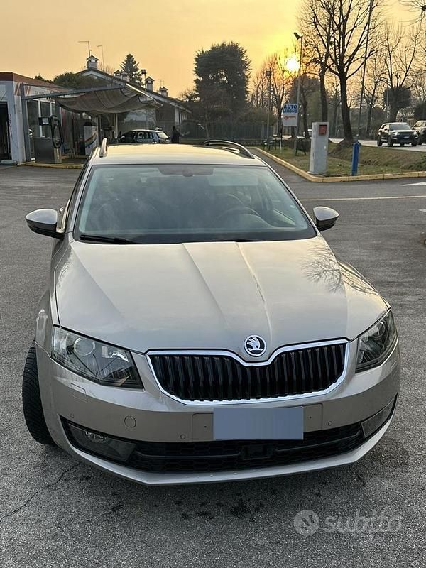 Usata Skoda Octavia G-TEC 110 CV (80 kW) 2016 Grigio Station wagon