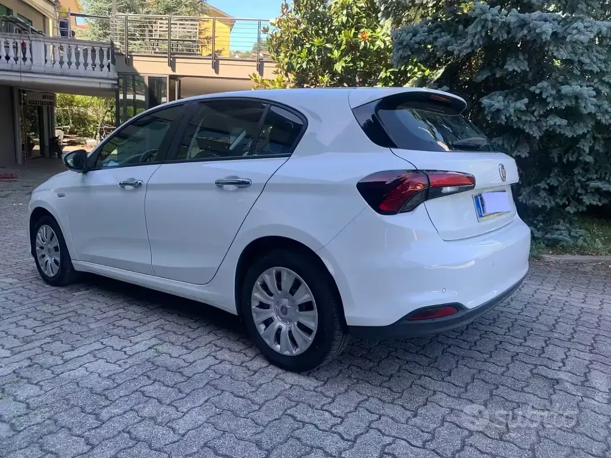 Usata Fiat Tipo 95 CV (69 kW) 2018 Bianco Berlina