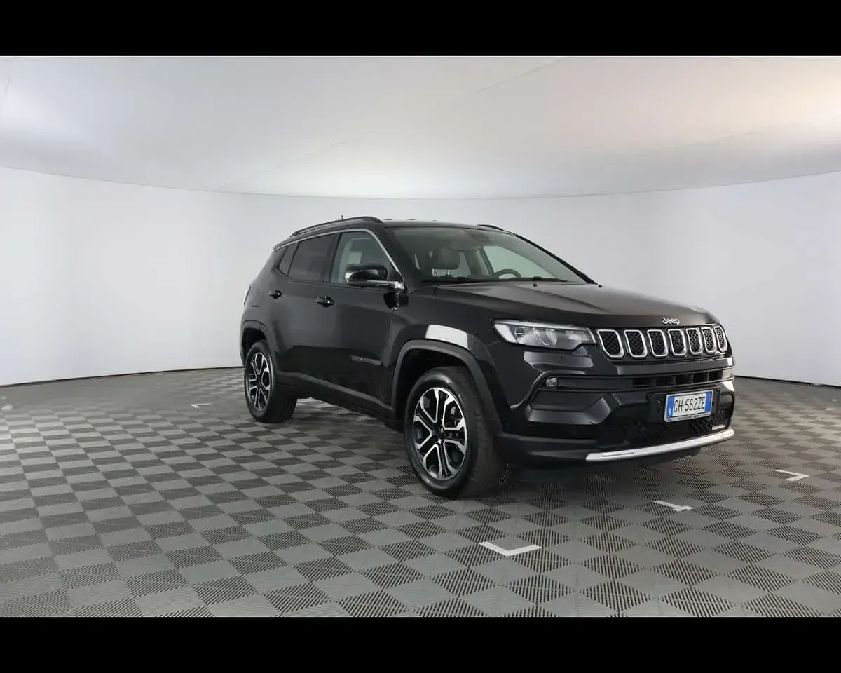 Usata Jeep Compass Limited 131 CV (96 kW) 2022 Carbon black SUV
