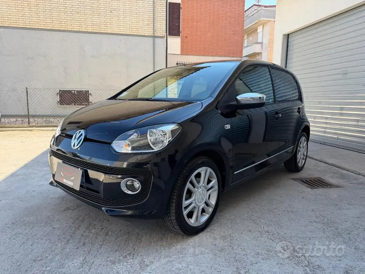 Usata VW up! 68 CV (50 kW) 2014 Nero Utilitaria
