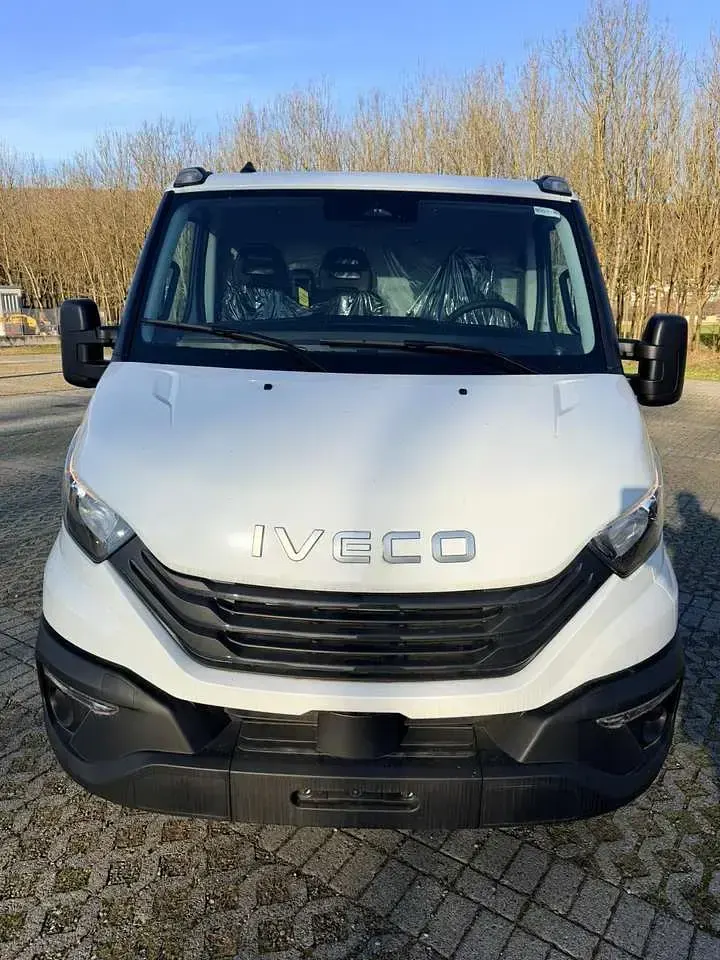 Nuova Iveco Daily 140 CV (102 kW) 2026 Bianco Furgone