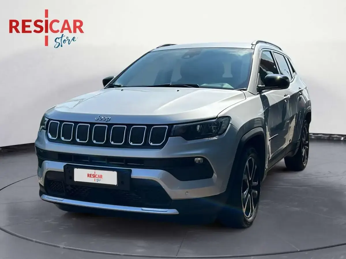 Usata Jeep Compass Longitude 131 CV (96 kW) 2021 Argento metallizzato SUV