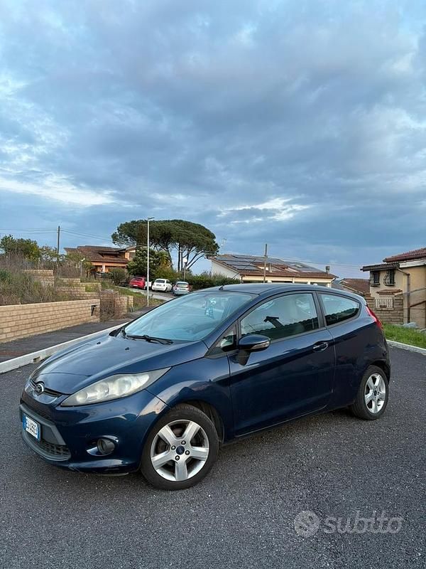 Usata Ford Fiesta 2010 Blu Utilitaria