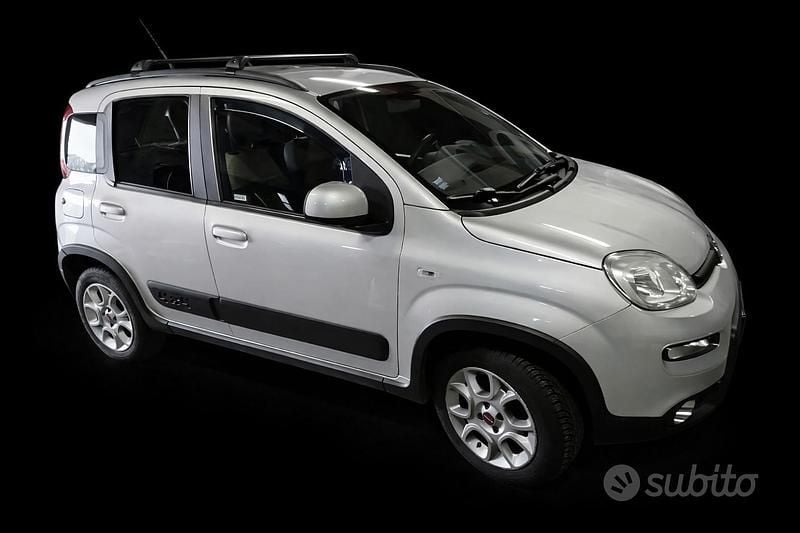 Usata Fiat Panda 4x4 95 CV (69 kW) 2016 Grigio Utilitaria